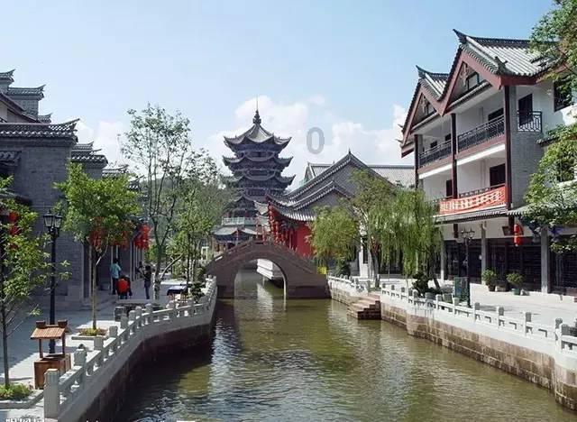 马特里：尤文仍有希望签下奥斯梅恩，就像曾经签下伊瓜因